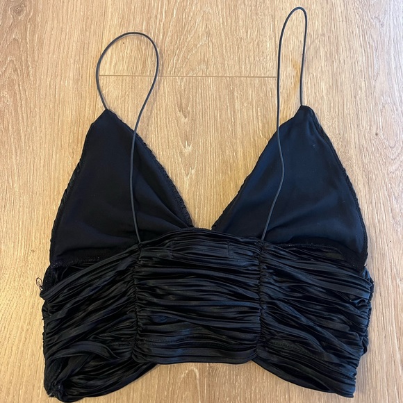 Black silk urban outfitters going out top - Picture 2 of 4
